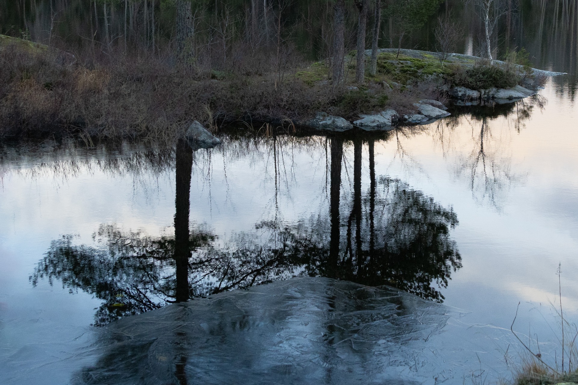 Årets första tunna is